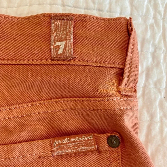 7 for all Mankind Peach Cropped Skinny Jeans size 25 - Picture 5 of 9